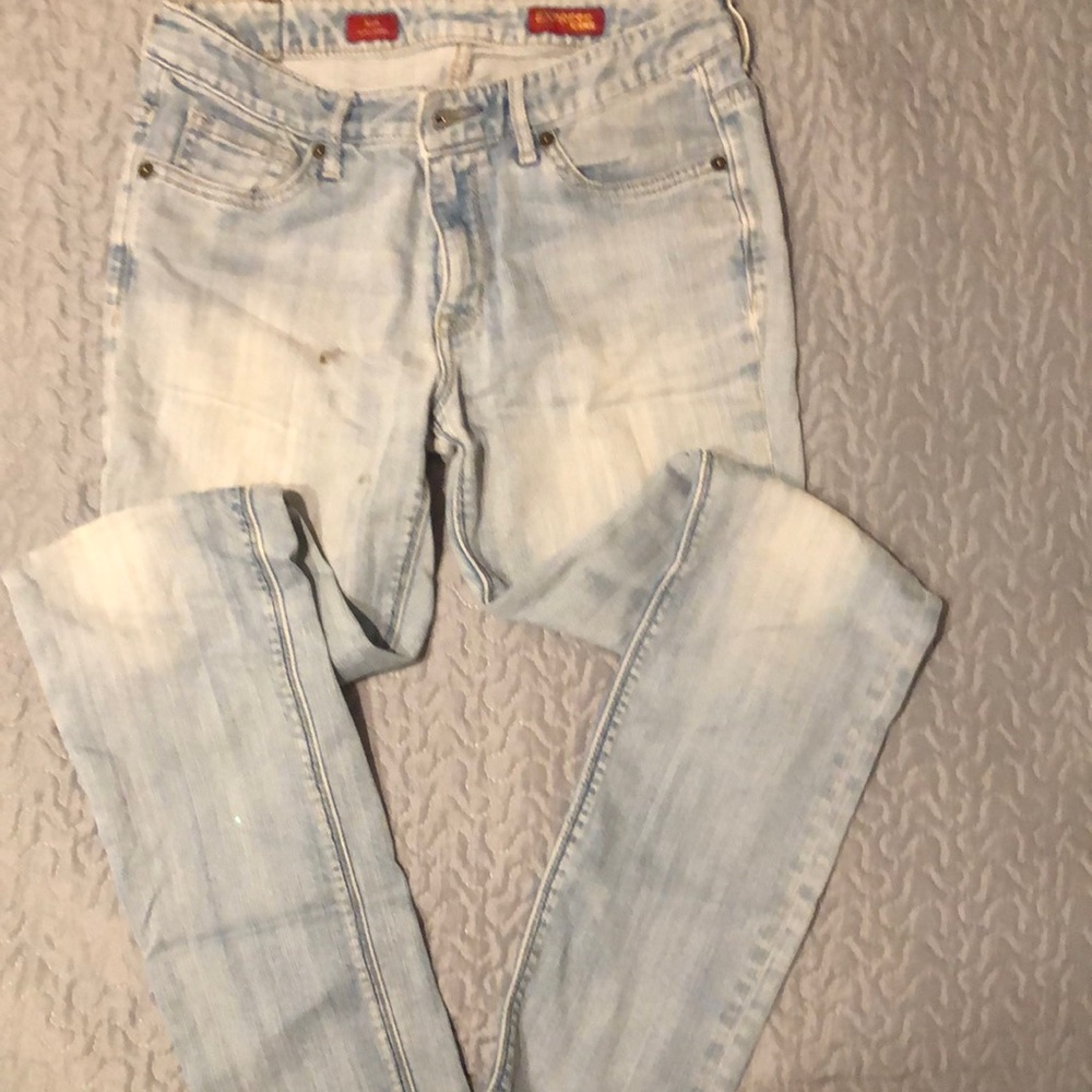 Women’s size 4 extra skinny jeans in Good Used Condition